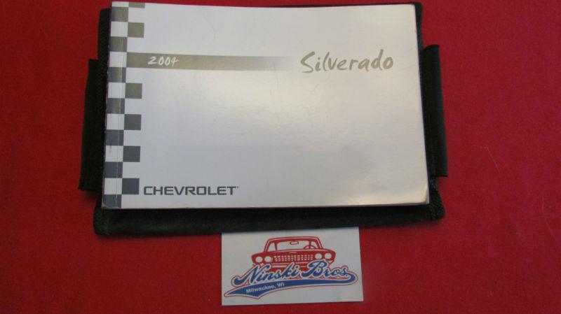 2004 chevrolet chevy silverado owners manual w/ case 04