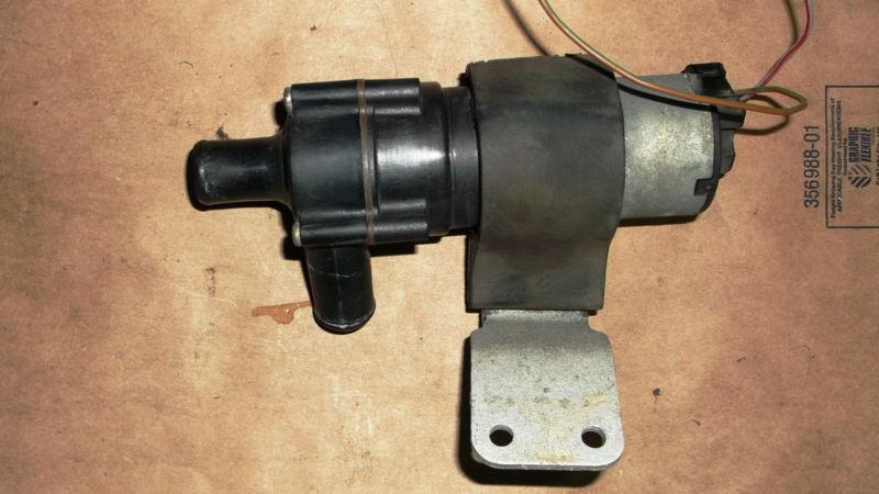 Mercedes w202 c280 c220 c230 a/c heater water cirulation pump 1996 97 98 99 2000