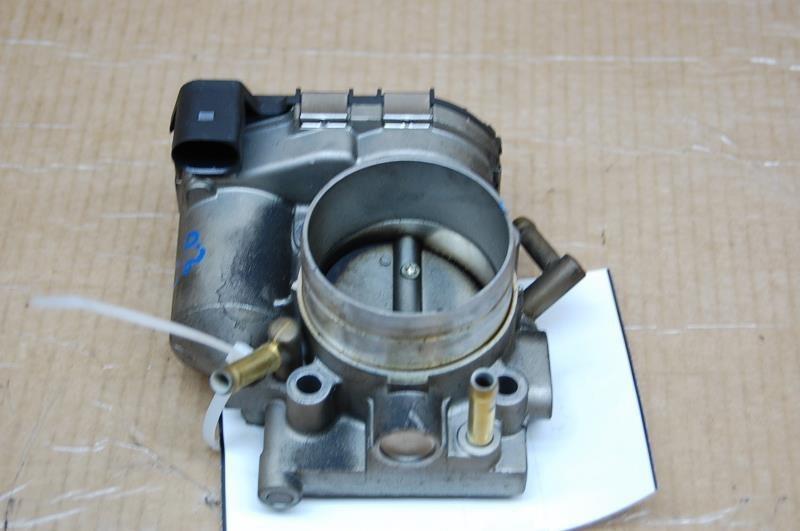 01 02 03 04 05 vw jetta beetle golf 2.0 throttle body 06a 133 062 d