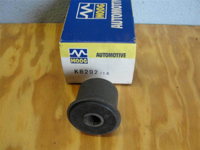 Nos 1980 1981 1982 1983 1984 85 ford truck bronco axle pivot bushing moog k-8292