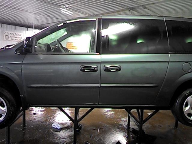 2003 dodge caravan front door left 2590236