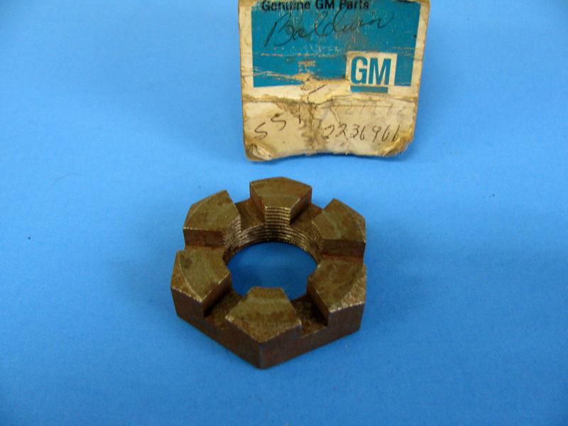 Nos 1967 1968 chevrolet trucks 4 speed trans main shaft attatching nut 2236966