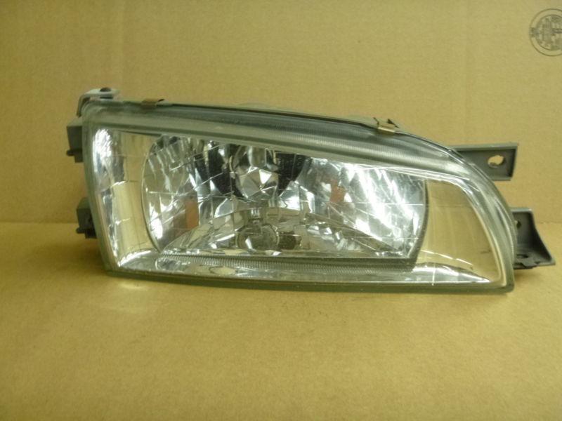 2001 subaru impreza headlight assembly right side oem (used)