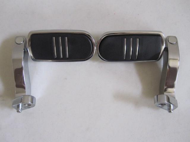 Harley-davidson streamline passengers foot pegs & chrome mounts street glide 