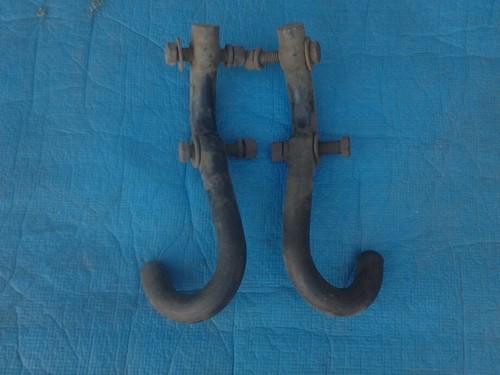 Gmc chevy k5 blazer suburban 81-87 4x4 k15 k25 tow hooks pair front oe factory