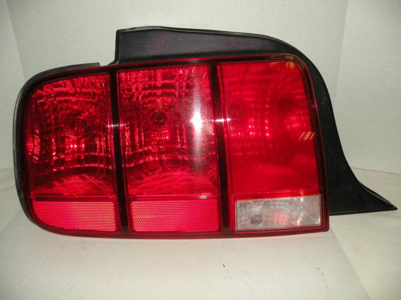 2005-2009 mustang tail light  left side (driver)  oem