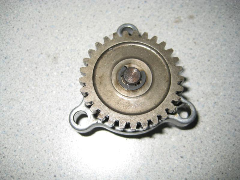 Suzuki dr370 oil pump