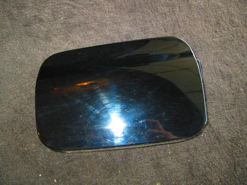 Mercedes benz amg rear fuel tank filler gas door cover flap assembly 