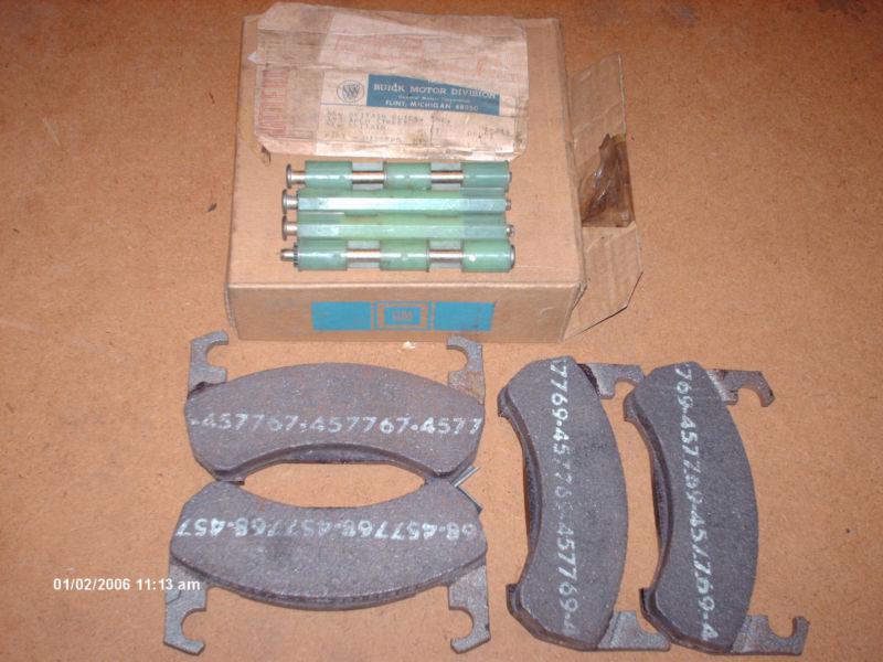 Early o.e . delco metalic pads  76-80