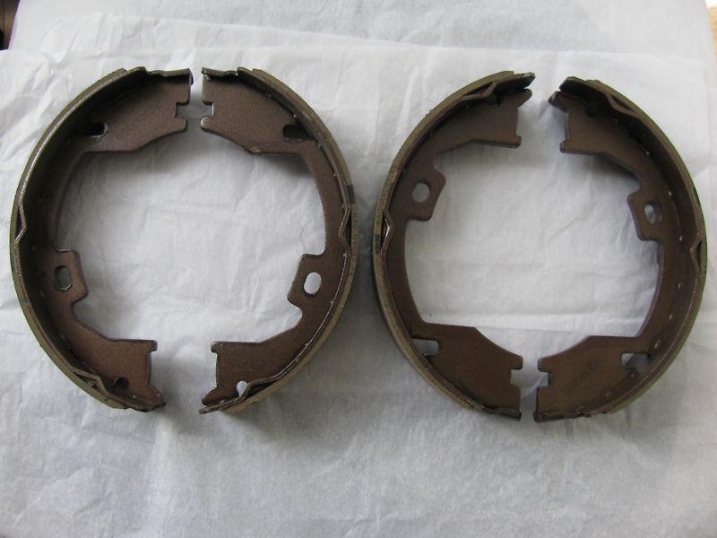 8c3z-2648-a or 5c3z-2648-aa - ford kit - brake shoe and lining -brand new in box