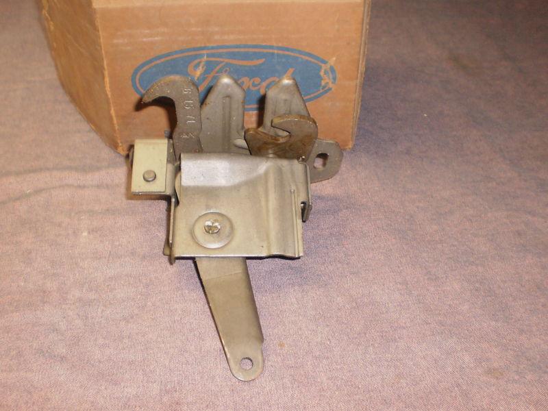 Ford 72 fullsize hood latch orig. ford nos