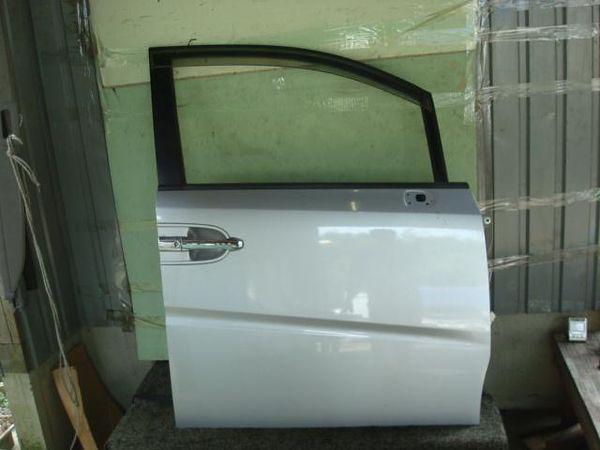 Honda stepwgn 2005 front right door assembly [2e13100]