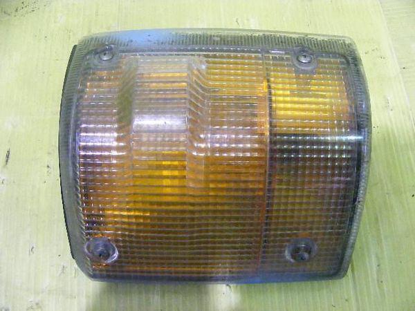 Mazda titan 1994 left clearance lamp [0711100]