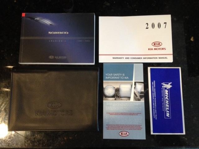 07-2007 kia sorento owner's manual, warranty & consumer info book & leather case