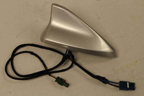 2009 cts-v xm satellite radio antenna shark fin silver used oem gm 25931739