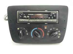 Pioneer cd radio deh-245 w/ aftermarket bezel lkq