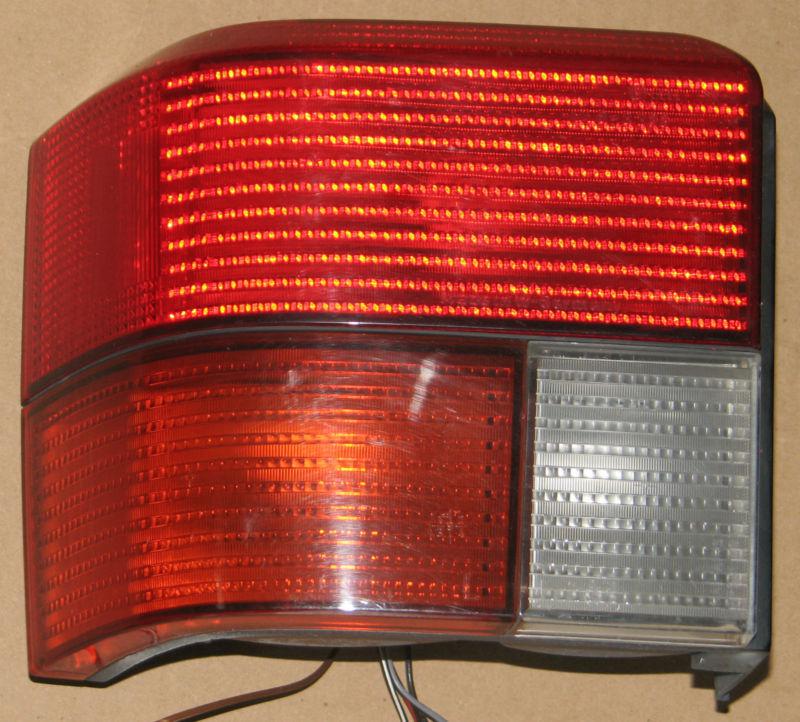 92-02 volkswagen eurovan tail light oem left