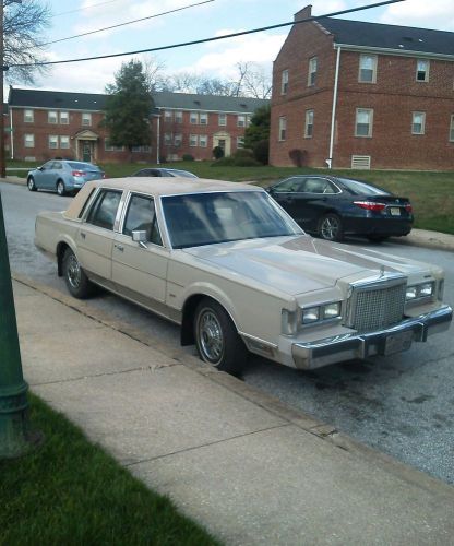 1987 lincoln town car