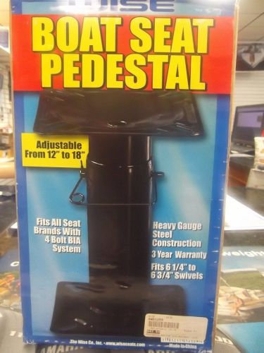 Adjustable boat seat pedestal