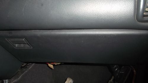 98 99 00 chevy camaro glove box compartment black 17635