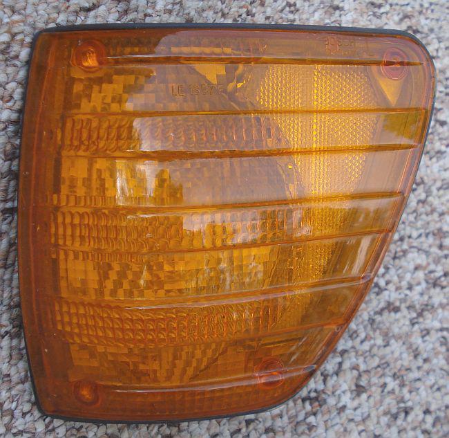 72-80 mercedes benz left w116 corner turn signal light 280 300 450 se sel