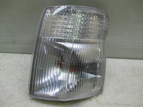 Nissan caravan 2001 left clearance lamp [8811100]