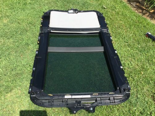 04 05 06 bmw x5 e53 rear panoramic sunroof sun roof assembly..complete