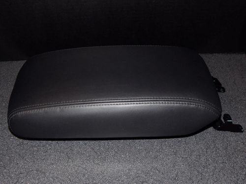 04-06 lexus es330 center console lid armrest top middle cover black