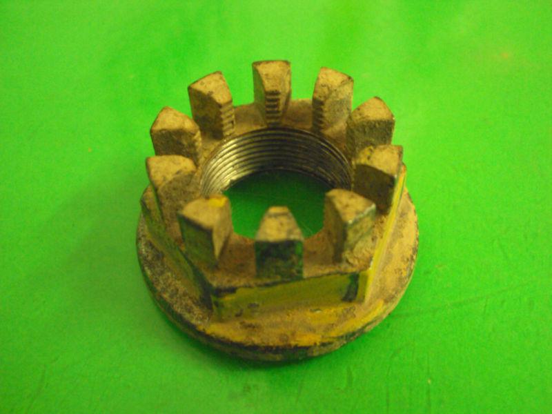 Honda rancher 350 tm 2x4 02 rear axle hub nut