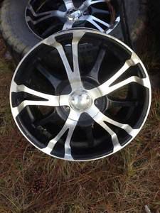 4 20&#034; rims fit on 5 bolt pattern p.u.&#039;s universal black and chrome pick up only