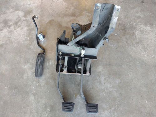 Datsun 240z pedal cluster assembly