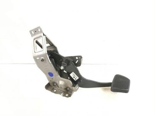 Chevrolet camaro convertible brake pedal 22873598 3.60 petrol 224kw 2015 24565883-