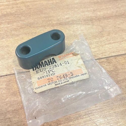 Yamaha oem nos lower handle holder / eu0-23814-01 / waverunner