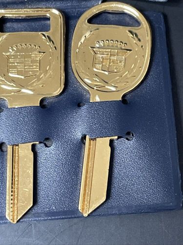 New uncut cadillac key blank set gold ornament blue case