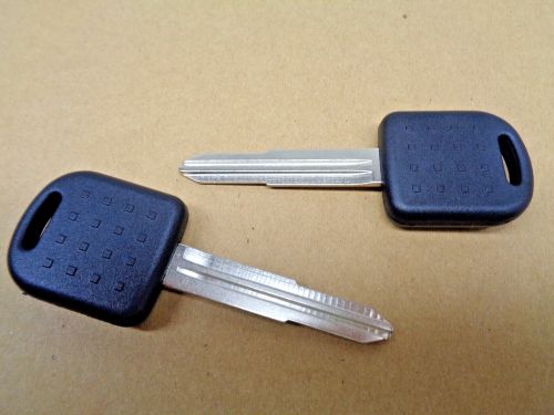 Ignition and door keys fits samuri swift and esteem lot of two keys new!!