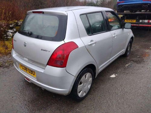 Suzuki swift fuel filler flap petrol 5 door silver  04-11