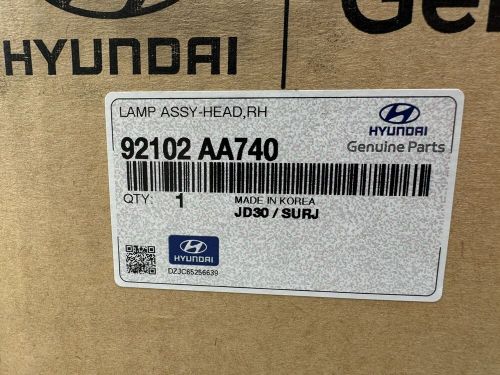 24 hyundai elantra rt headlamp assembly **new in box and wrapped**