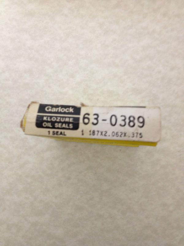 63x0389 (21158) -- garlock klozure -- oil seal -- one available in original box