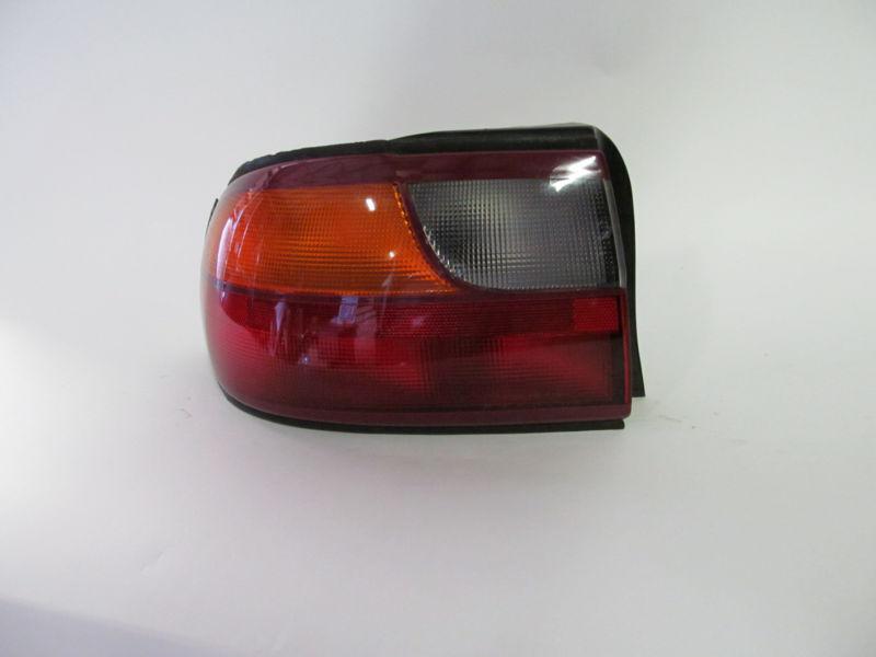 97 98 99 00 01 02 03 chevrolet malibu oem left tail light nice!