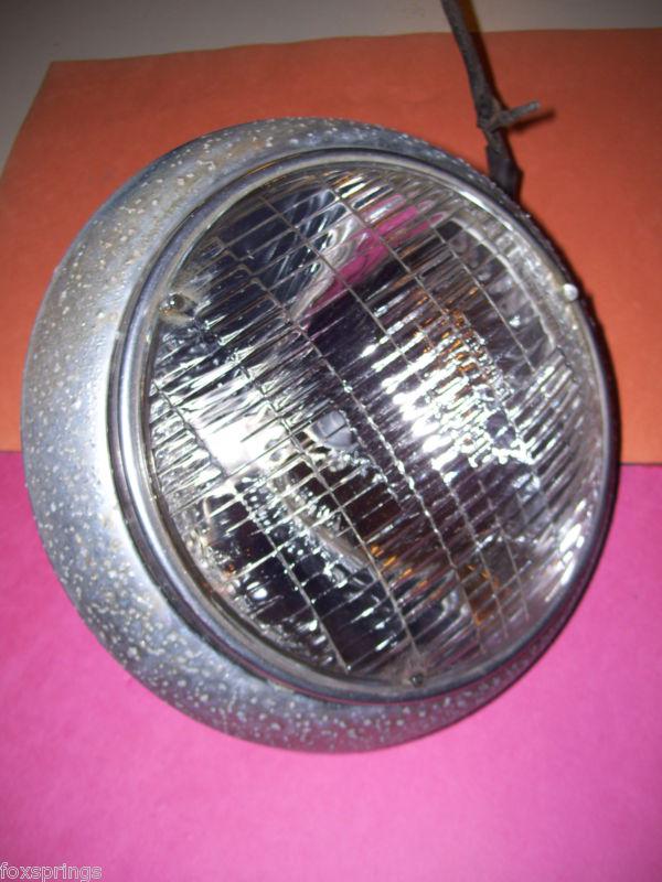 1950's willys station wagon headlight assembly    -    nra23