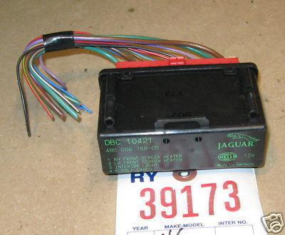 Jaguar 93 xj6 defrost/int/puddle lamp control module 1993