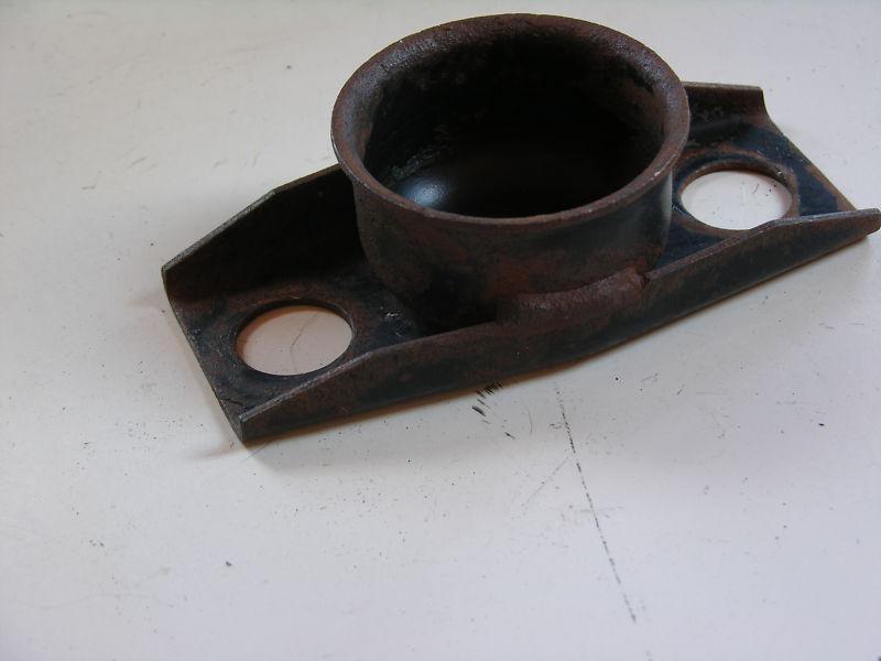 75-84 vw scirocco jetta rabbit mk1- front motor mount bracket cup 