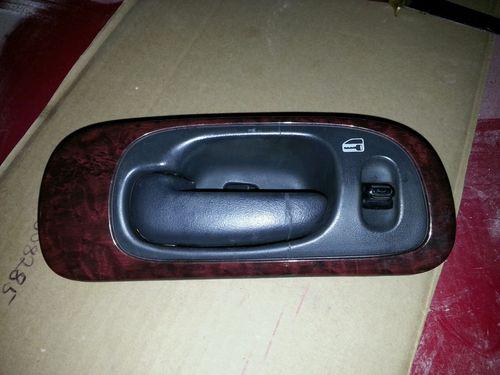 99-04 chrysler concorde lhs 300m inside door handle woodgrain right passenger 