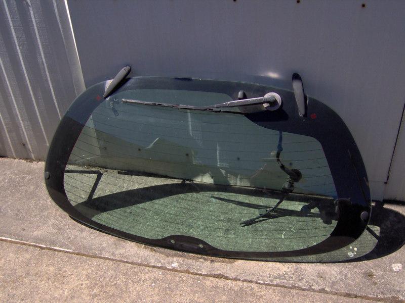 1996 tauras or sable  wagon rear glass with wiper assembly 