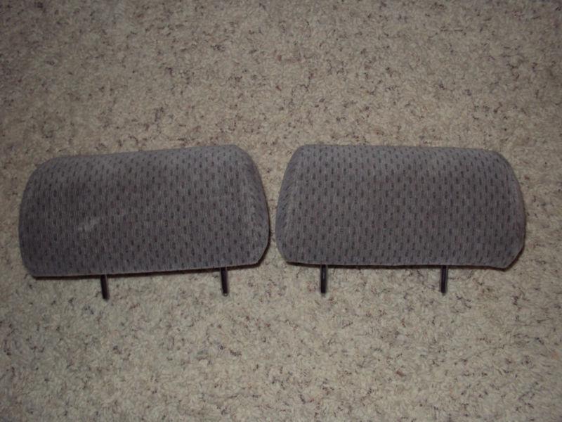 03 camry rear left and right headrest pair of head rest oem  grey cloth 