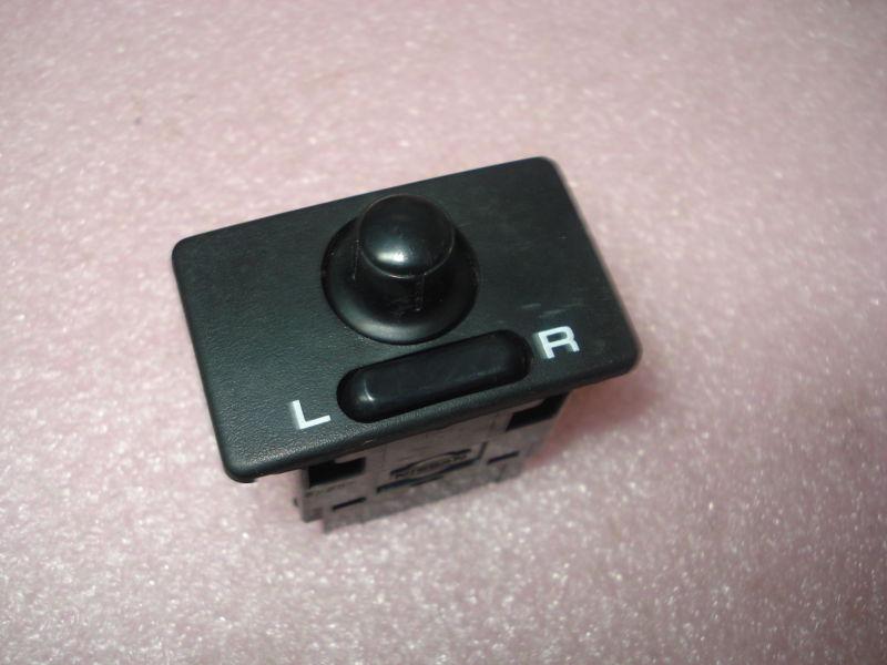 94 95 96 97 nissan d21 truck power mirror switch oem