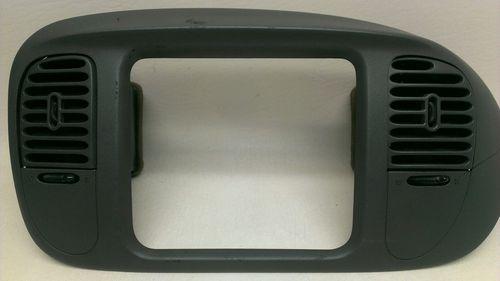 97-02 ford expedition f150  radio climate dash trim bezel 005