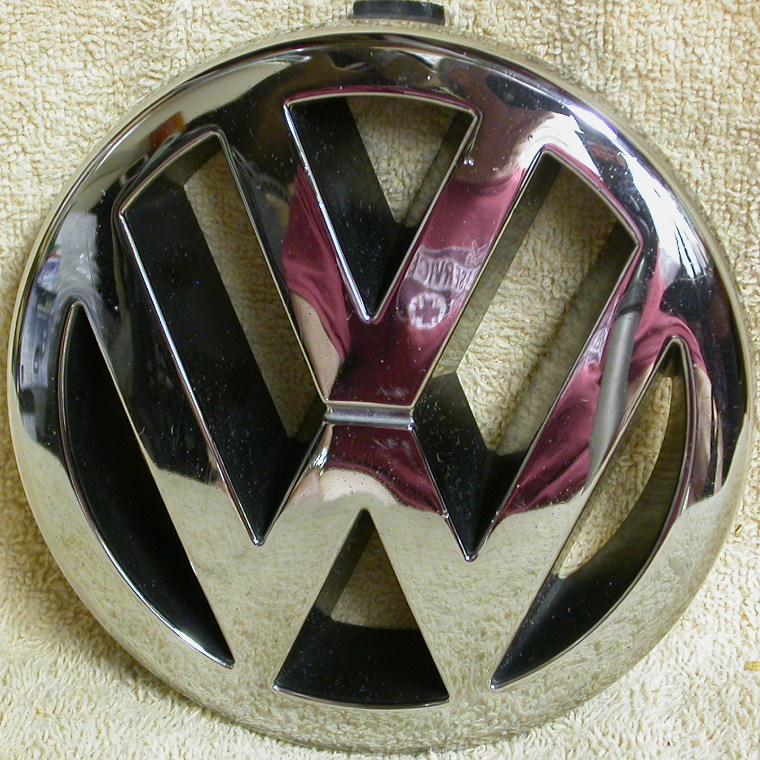 1- very nice used vw grille emblem vw passat jetta eurovan 5" diameter 1j5853601