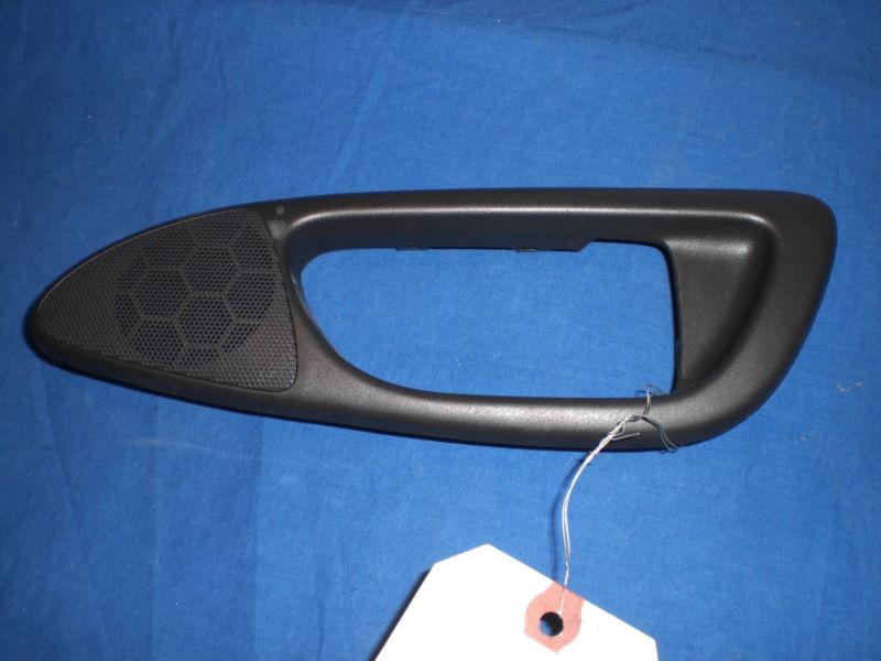 05-07 subaru impreza wrx & sti  passenger front door handle trim ring bezel rh