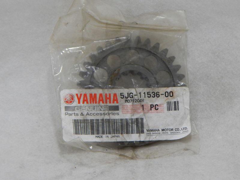 Yamaha 5jg-11536-00 gear *new